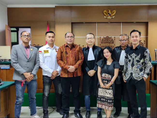 Dakwaan Korupsi Tak Terbukti, Kuasa Hukum Minta Oya Masri Dibebaskan
